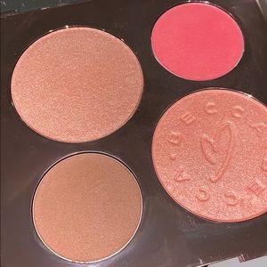 Becca  x Chrissy Tiegan glow face palette